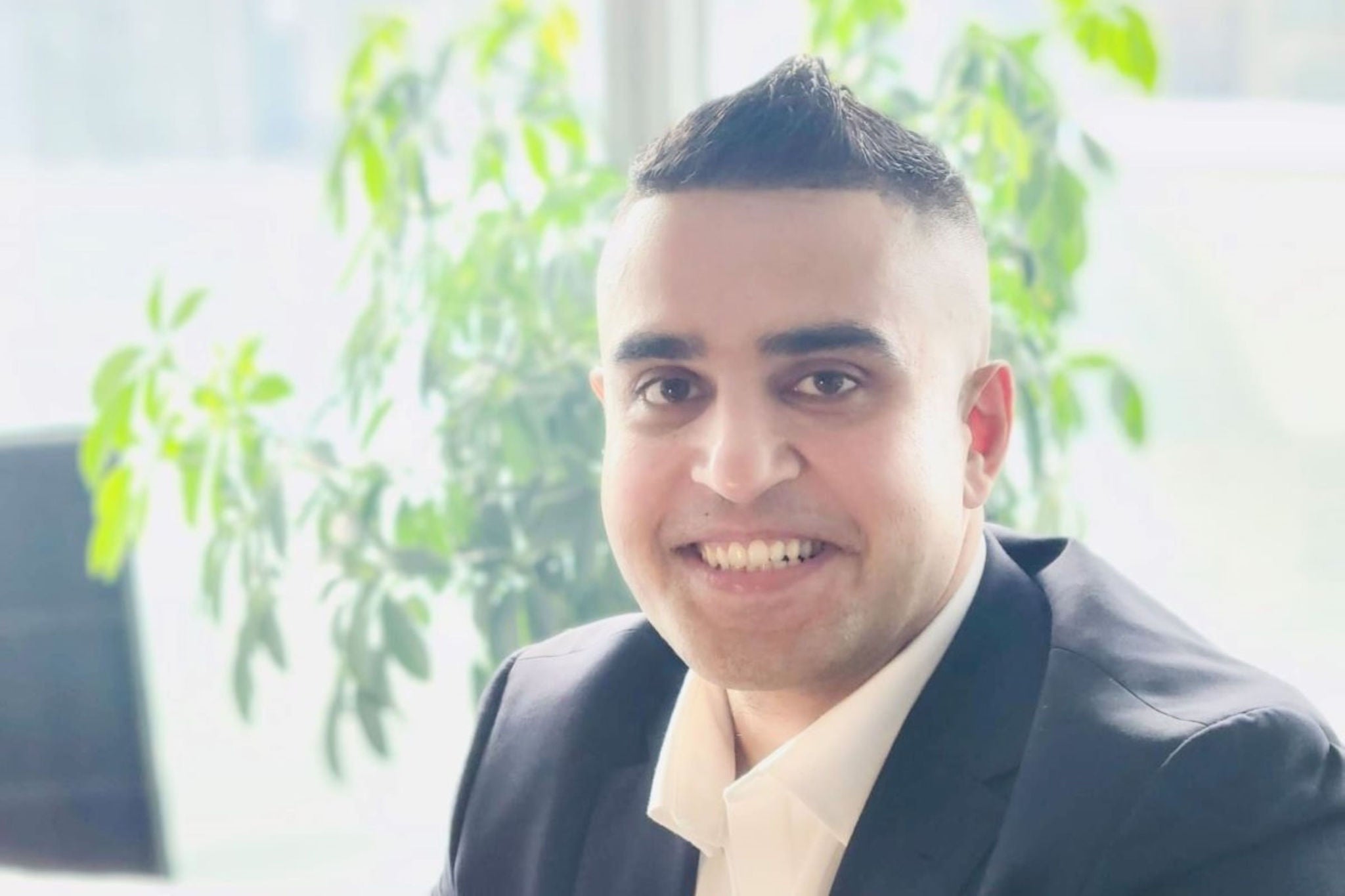 Photographic portrait of Tariq Nasir